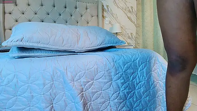 alexandralopez- online show from 11/18/25, 08:01