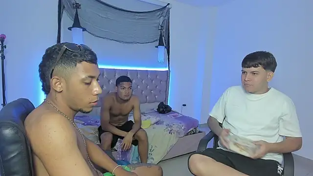 isaac master77 online show from 11/19/25, 03:17