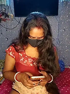 Snapshot of Sweet-Maddlina chatting on 12/23/25, 06:23 Sweet-Maddlina online show from 12/23/25, 06:23