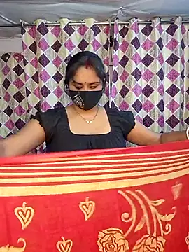 Snapshot of Sweet-Maddlina chatting on 02/27/26, 11:10 Sweet-Maddlina online show from 02/27/26, 11:10