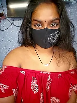 Snapshot of Sweet-Maddlina chatting on 01/18/26, 04:27 Sweet-Maddlina online show from 01/18/26, 04:27