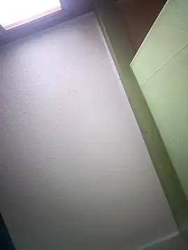 Snapshot of Toph12345 chatting on 11/09/25, 09:02 Toph12345 online show from 11/09/25, 09:02