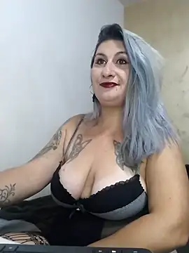 Snapshot of LilithGreenn chatting on 10/20/25, 06:59 LilithGreenn online show from 10/20/25, 06:59