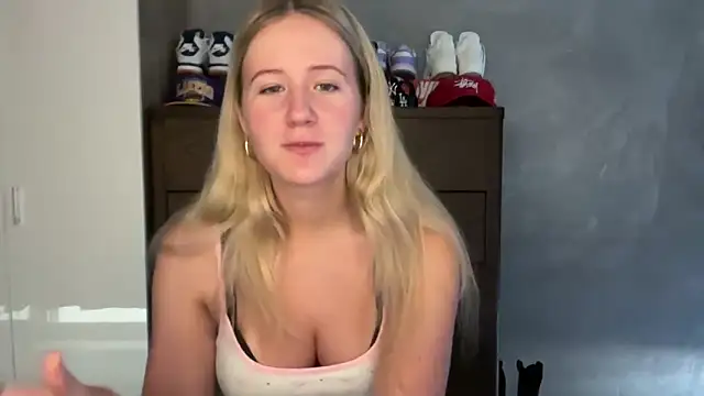 itssosierra online show from 02/19/26, 01:35