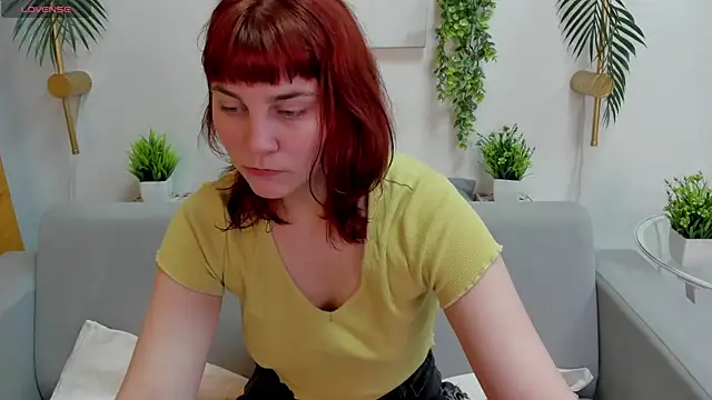 Snapshot of Rene_Shine chatting on 11/08/25, 09:24 Rene Shine online show from 11/08/25, 09:24