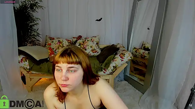 Snapshot of Rene_Shine chatting on 10/26/25, 09:31 Rene Shine online show from 10/26/25, 09:31