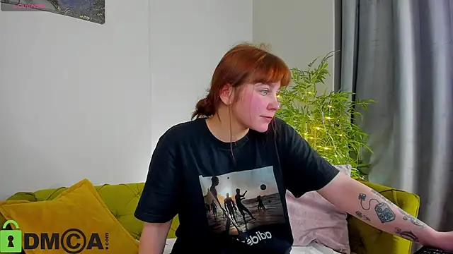 Snapshot of Rene_Shine chatting on 11/30/25, 05:36 Rene Shine online show from 11/30/25, 05:36