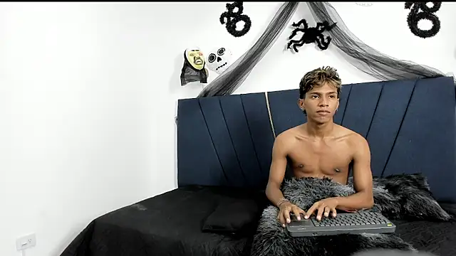 ryder cum23 online show from 10/31/25, 04:20