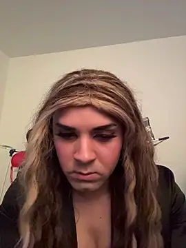 luziaaa92 online show from 10/17/25, 07:33