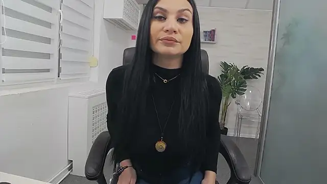 YaraXCox online show from 02/08/26, 04:21