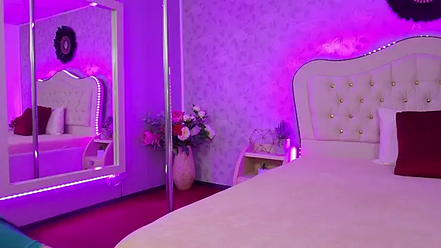 YaraXCox online show from 02/25/26, 12:05