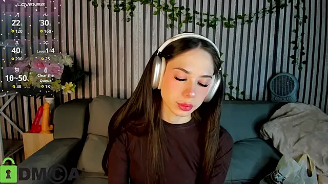 Lana Stones online show from 11/13/25, 12:36