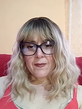 Amelialove42 online show from 05/14/26, 01:52