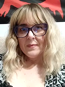 Amelialove42 online show from 03/11/26, 12:54