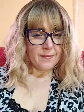 Amelialove42 online show from 05/08/26, 01:15