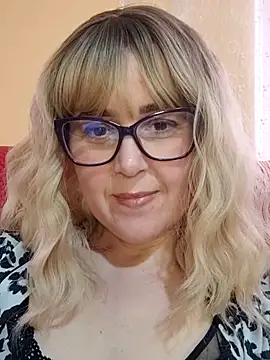 Amelialove42 online show from 05/06/26, 01:48