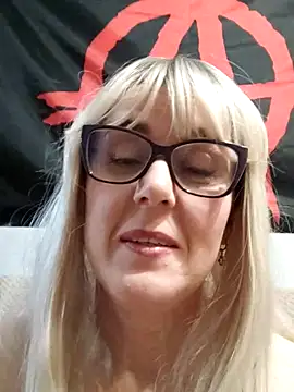 Amelialove42 online show from 12/13/25, 08:04