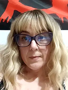 Amelialove42 online show from 04/22/26, 06:47