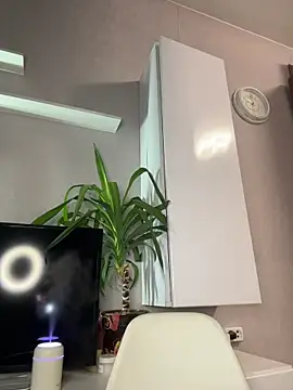 SwittieKendra online show from 11/08/25, 07:01