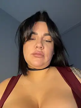 SwittieKendra online show from 11/18/25, 06:50