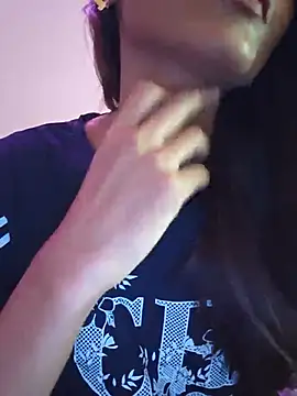 Snapshot of Asmiratamil chatting on 05/20/26, 04:04 Asmiratamil online show from 05/20/26, 04:04