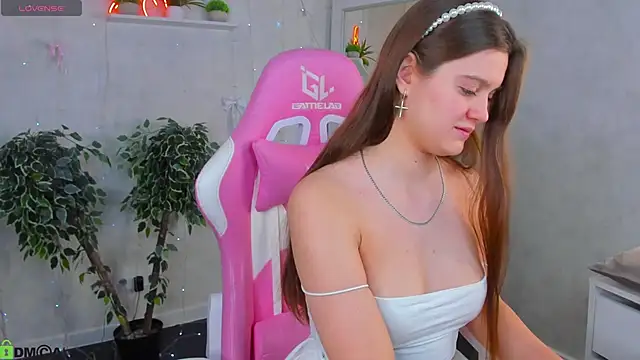 Renesmy Black online show from 04/15/26, 11:05