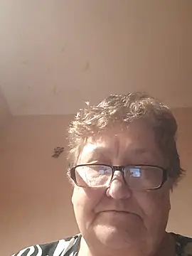 Katherine735 online show from 12/18/25, 10:13