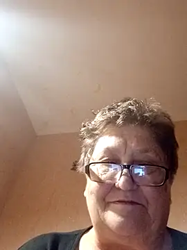 Katherine735 online show from 11/19/25, 09:59