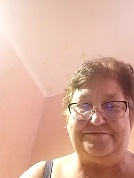 Snapshot of Katherine735 chatting on 06/14/26, 05:30 Katherine735 online show from 06/14/26, 05:30
