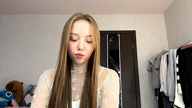 Snapshot of AntoniaMoravick chatting on 10/17/25, 09:12 AntoniaMoravick online show from 10/17/25, 09:12