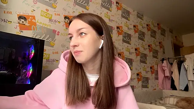 Snapshot of LingNikkel chatting on 10/29/25, 10:14 LingNikkel online show from 10/29/25, 10:14