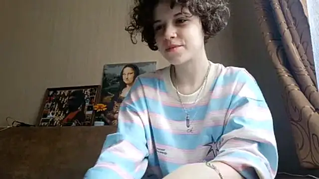 Snapshot of JesseniaHanney chatting on 10/16/25, 09:06 JesseniaHanney online show from 10/16/25, 09:06