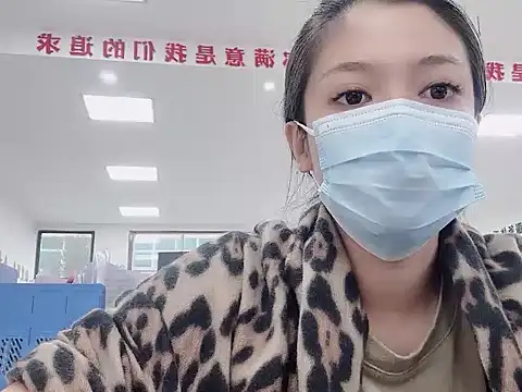 Snapshot of puppy2s chatting on 10/16/25, 03:15 puppy2s online show from 10/16/25, 03:15