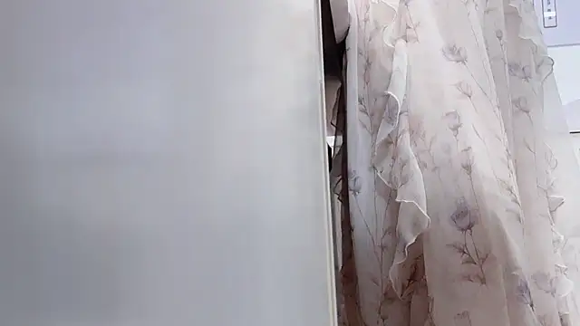 Snapshot of puppy2s chatting on 10/18/25, 12:12 puppy2s online show from 10/18/25, 12:12