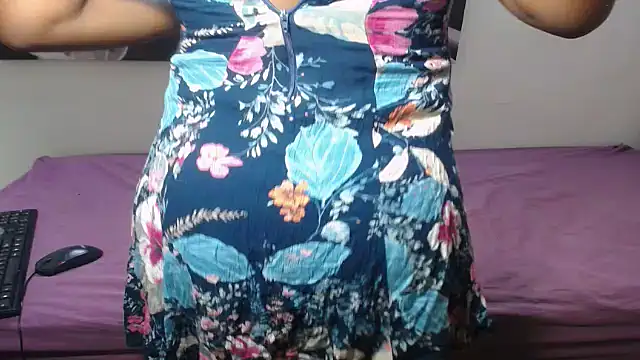 Snapshot of Kelly-001 chatting on 02/02/26, 11:26 Kelly-001 online show from 02/02/26, 11:26