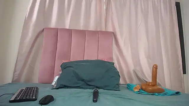 Kelly-001 online show from 04/20/26, 08:17