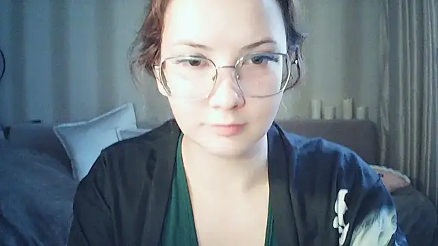 MoodieMira online show from 03/05/26, 01:19