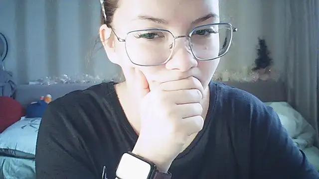 Snapshot of MoodieMira chatting on 02/09/26, 01:20 MoodieMira online show from 02/09/26, 01:20