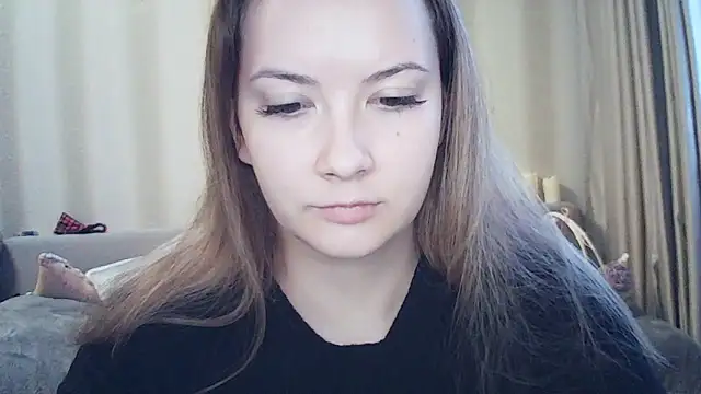 Snapshot of MoodieMira chatting on 02/10/26, 02:05 MoodieMira online show from 02/10/26, 02:05