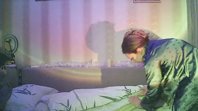 Snapshot of MoodieMira chatting on 02/04/26, 04:57 MoodieMira online show from 02/04/26, 04:57