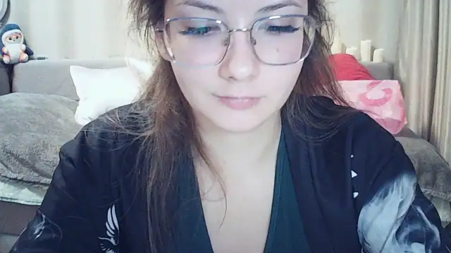 MoodieMira online show from 03/04/26, 03:42