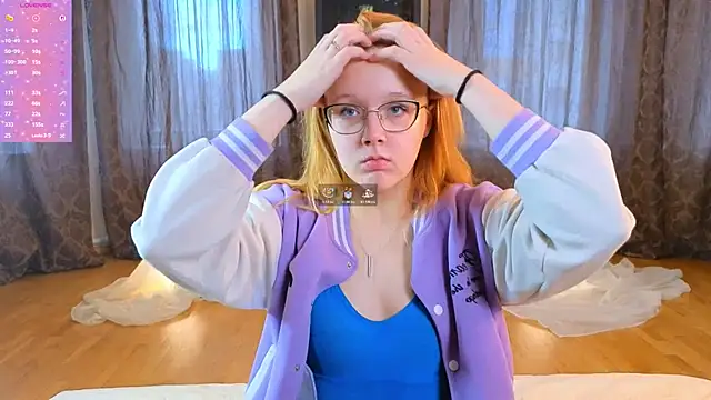 AlinaAldrete online show from 10/26/25, 04:13