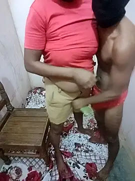 Snapshot of indian_Couple_1999 chatting on 10/22/25, 05:23 indian Couple 1999 online show from 10/22/25, 05:23