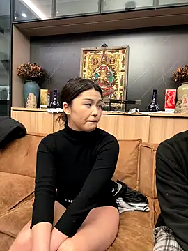 zhenzhen666 online show from 11/12/25, 02:54