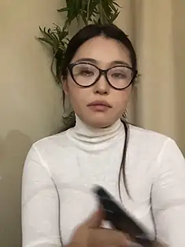 zhenzhen666 online show from 10/25/25, 05:24