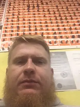 Snapshot of bodywork30 chatting on 10/24/25, 03:33 bodywork30 online show from 10/24/25, 03:33