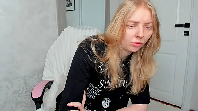 SundyRose online show from 05/17/26, 08:58