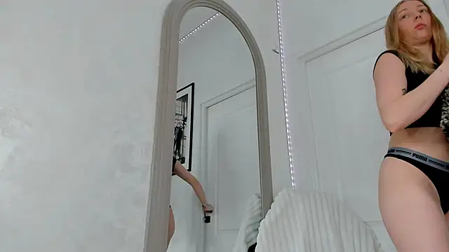 SundyRose online show from 04/11/26, 06:32