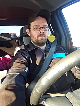 dakotafail92 online show from 10/30/25, 09:11