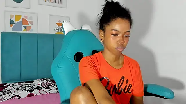 Dakota evans18 online show from 11/28/25, 02:56